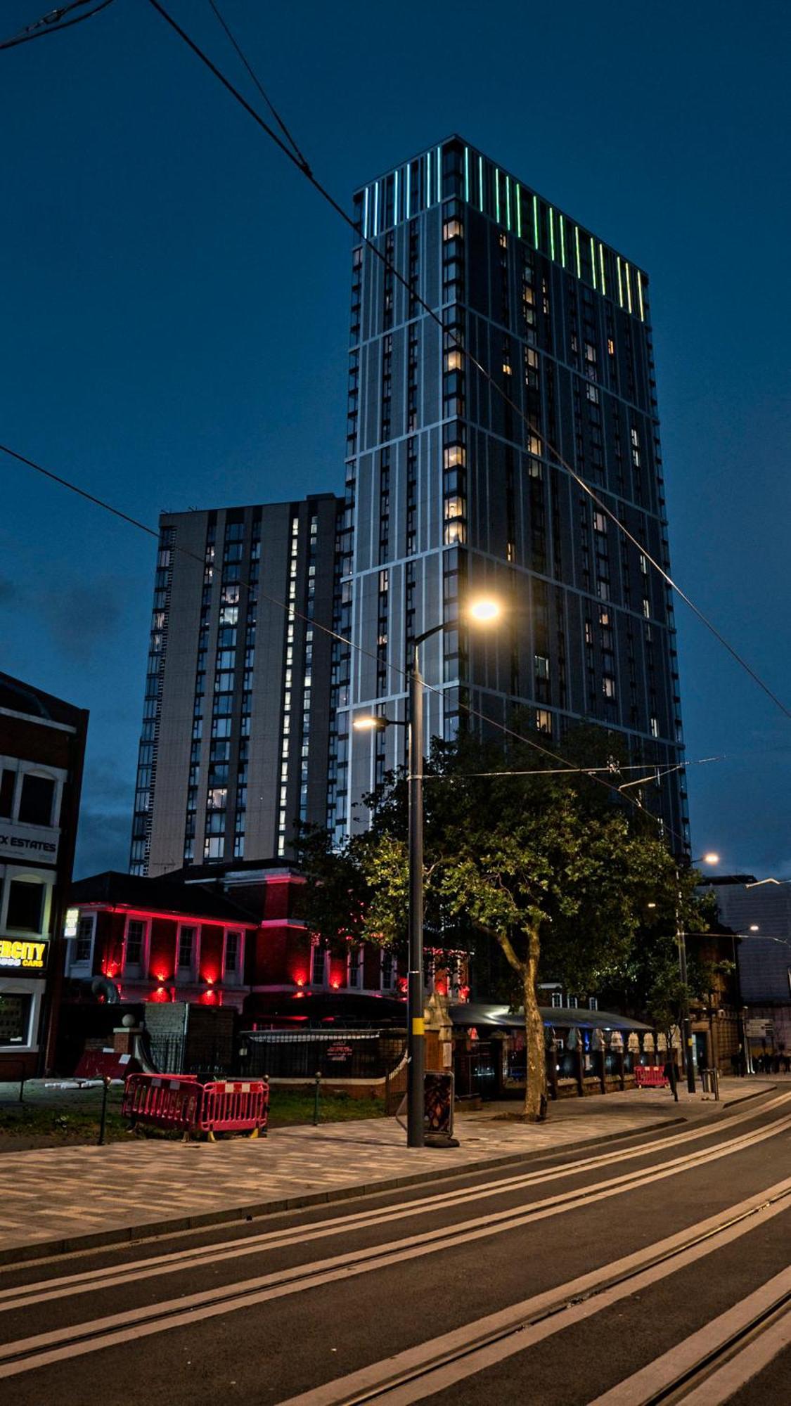 Last-Minute Specials L Book It Now L Sleeps Up To 4 L 2 Bed 2 Bath - Gym - Prime Birmingham Location L Jvt Short Lets Extérieur photo